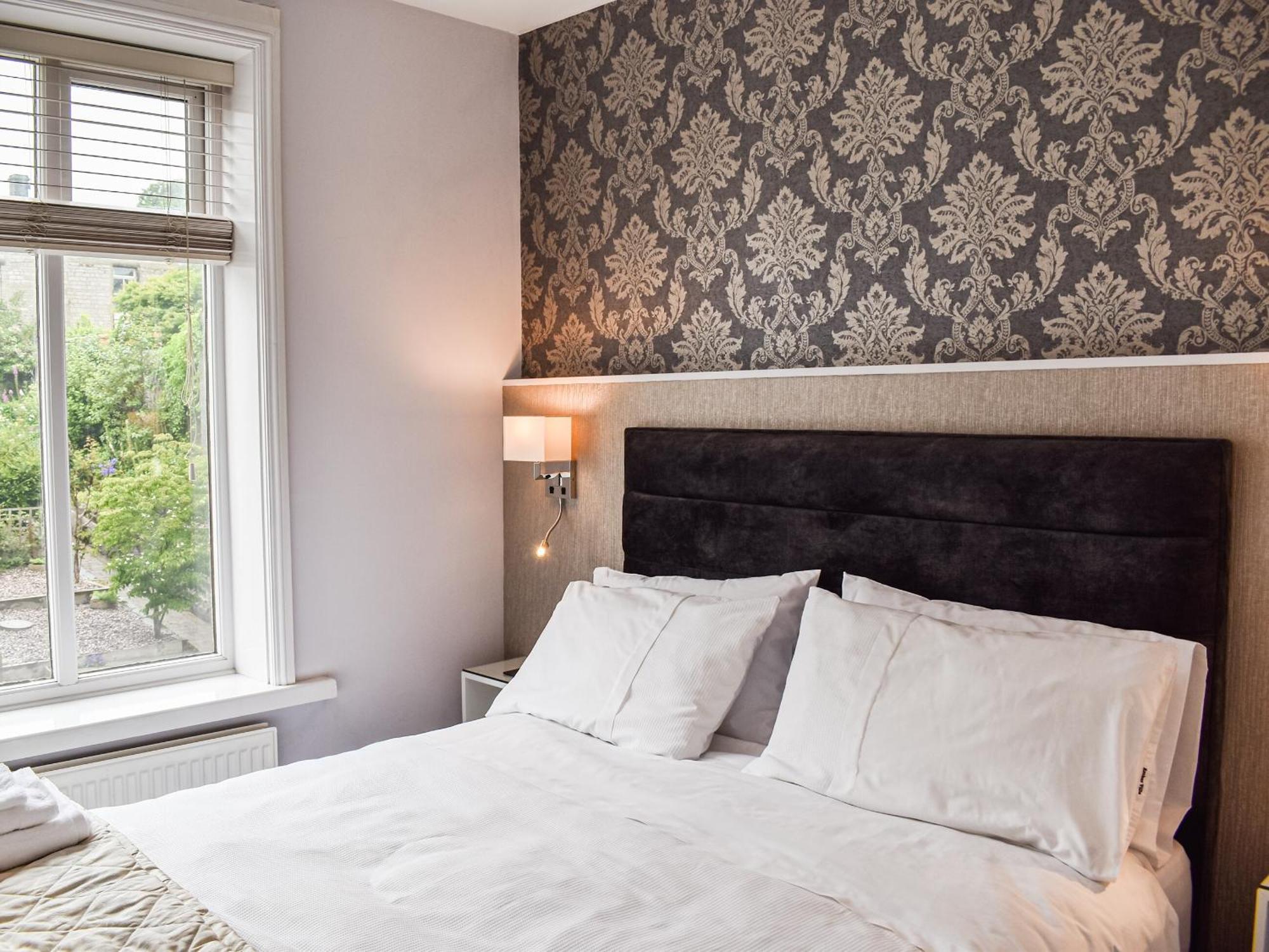 Amber Villa Tideswell Bagian luar foto
